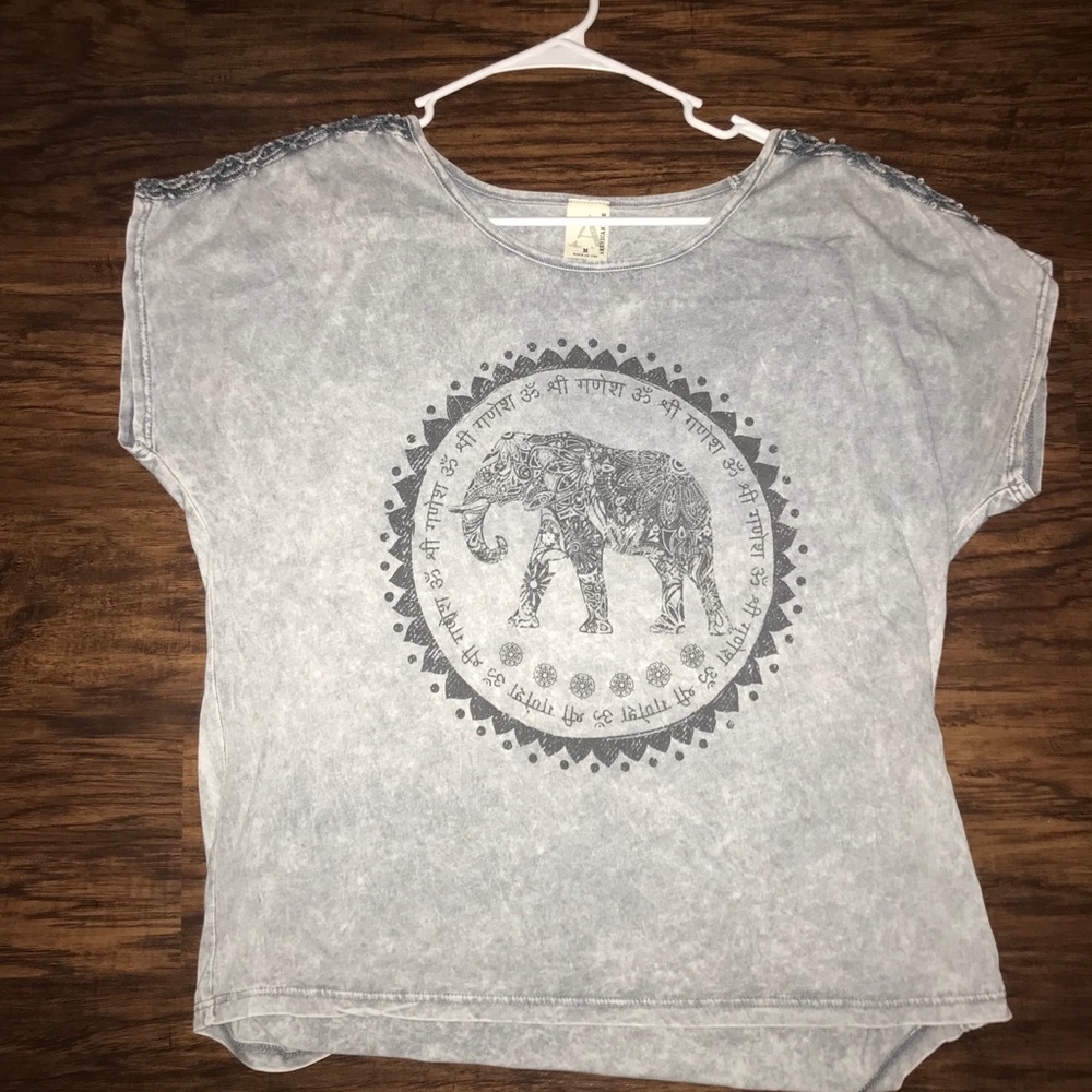 Cute grey shirt
